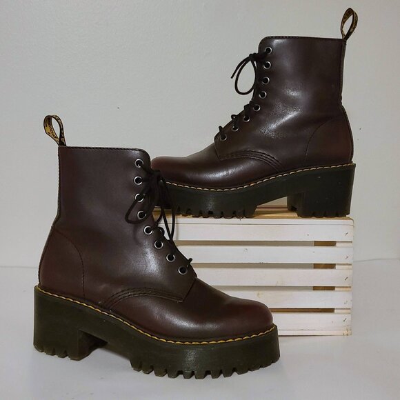 DR. MARTENS DM Docs Shriver Hi Vintage Leather Heeled Boots, Size 7 - Picture 2 of 9